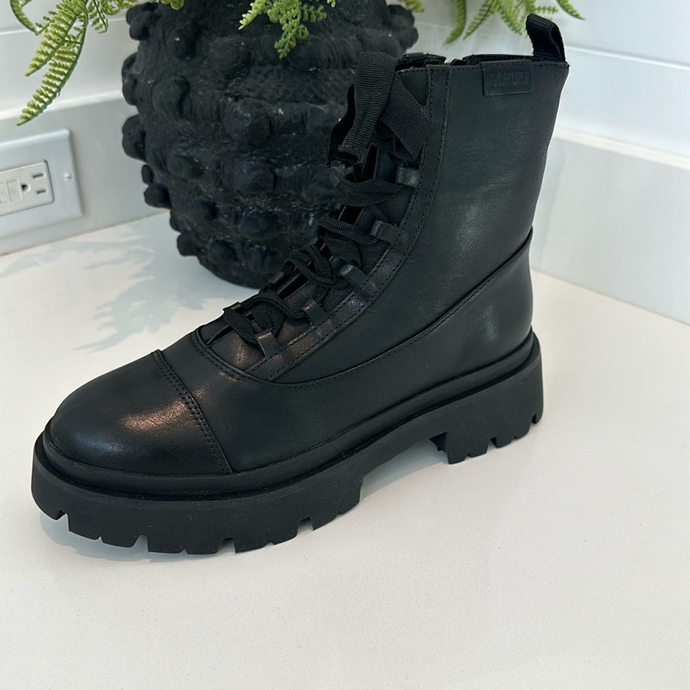 Schutz  Kaile lug sole boot.